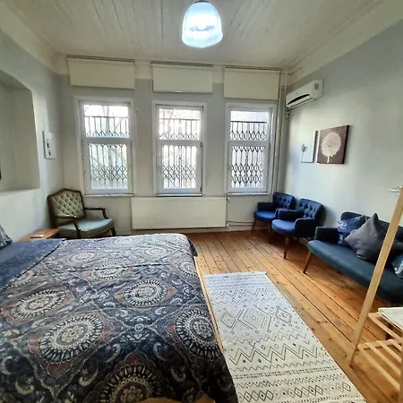 Pin Exclusive 1 Bd Harbiye H1 * Istanbul